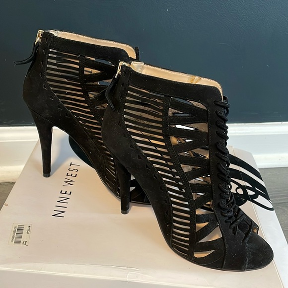 Nine West 3”suede lace up heels. Zipper back - Picture 1 of 11